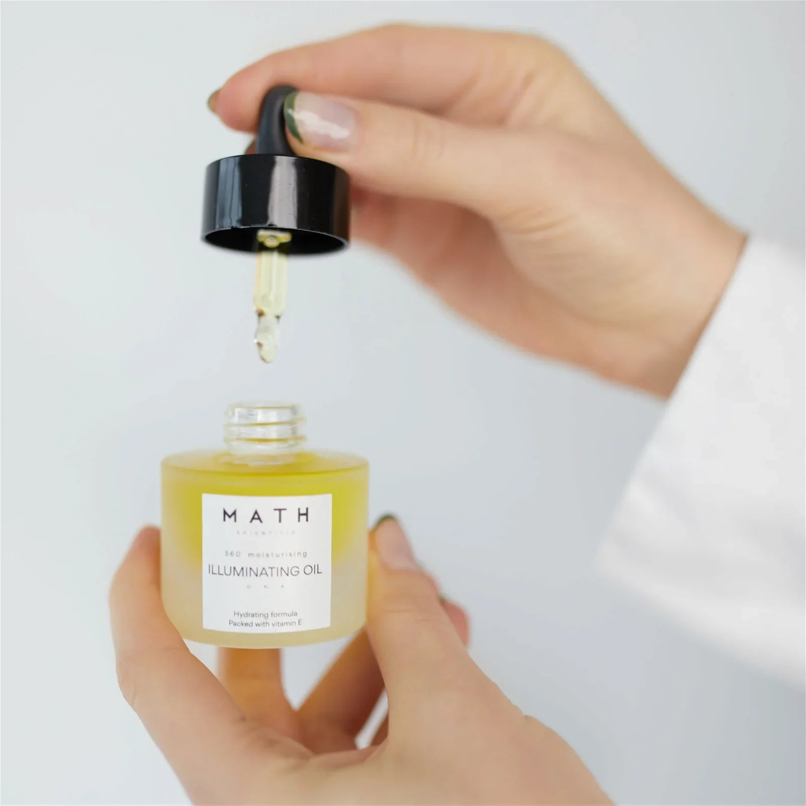 Atkuriamasis aliejų kompleksas ILLUMINATING OIL